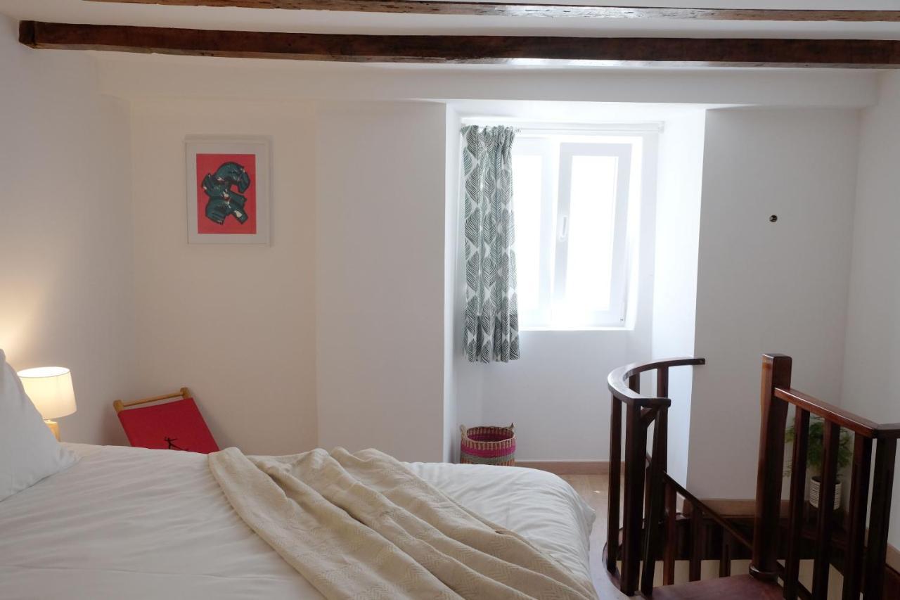 Proa D'Alfama Guest House Lisbon Bagian luar foto