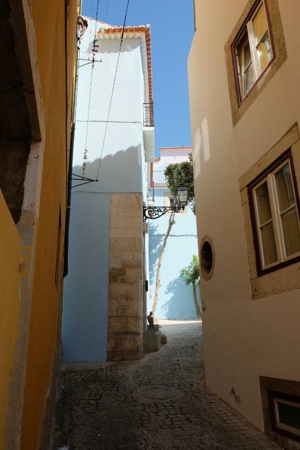 Proa D'Alfama Guest House Lisbon Bagian luar foto