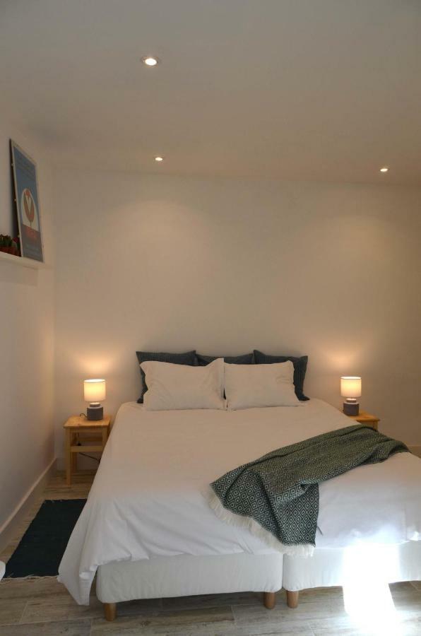Proa D'Alfama Guest House Lisbon Bagian luar foto